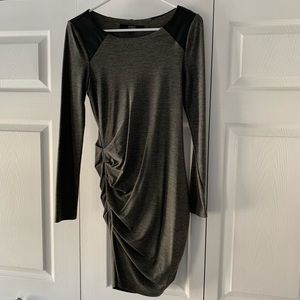 GRAY GUESS DRESS W/ LEATHER SHOULDER 😍